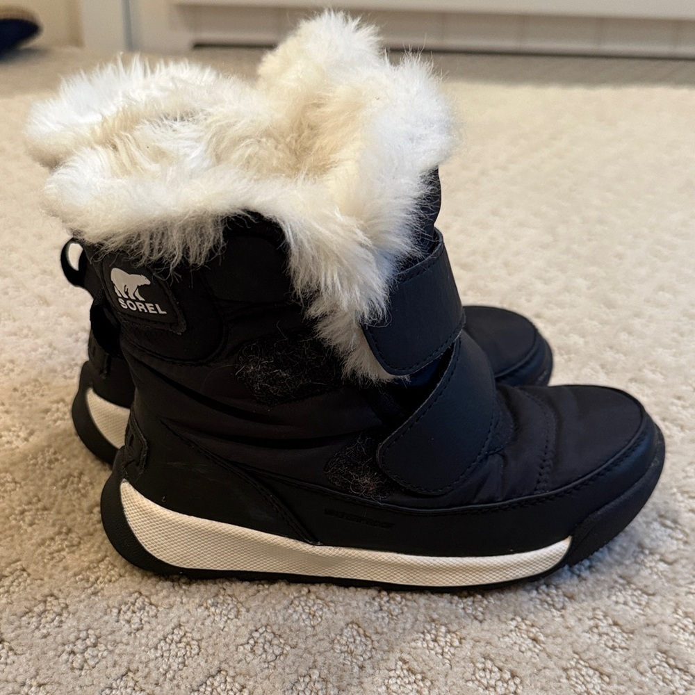 Sorel Kids Black Winter Boots with White Fur